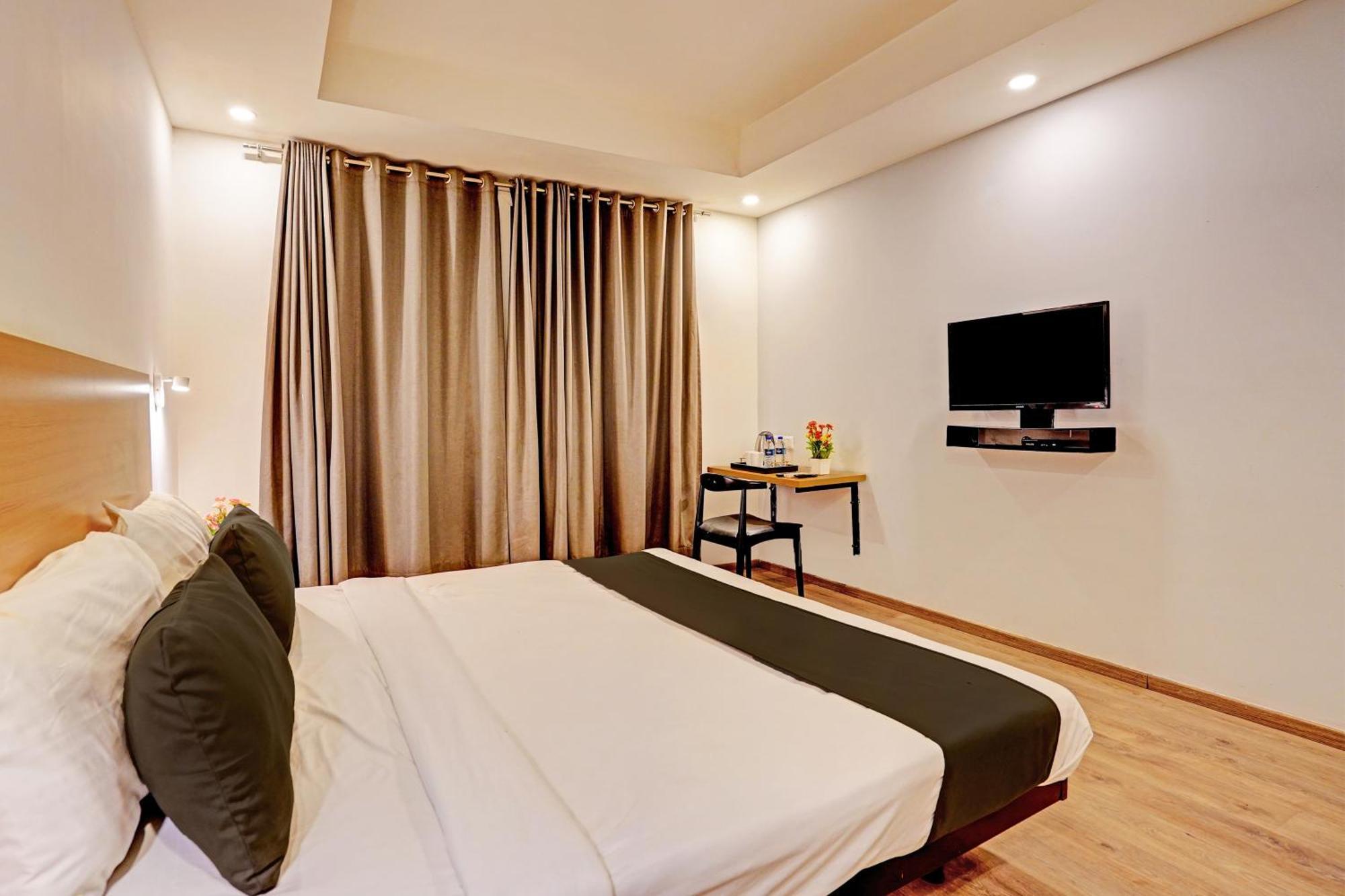 Townhouse Pantao Stays Gurgaon Exterior photo