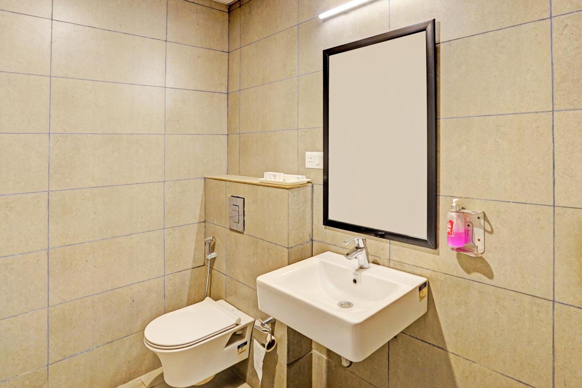 Townhouse Pantao Stays Gurgaon Exterior photo