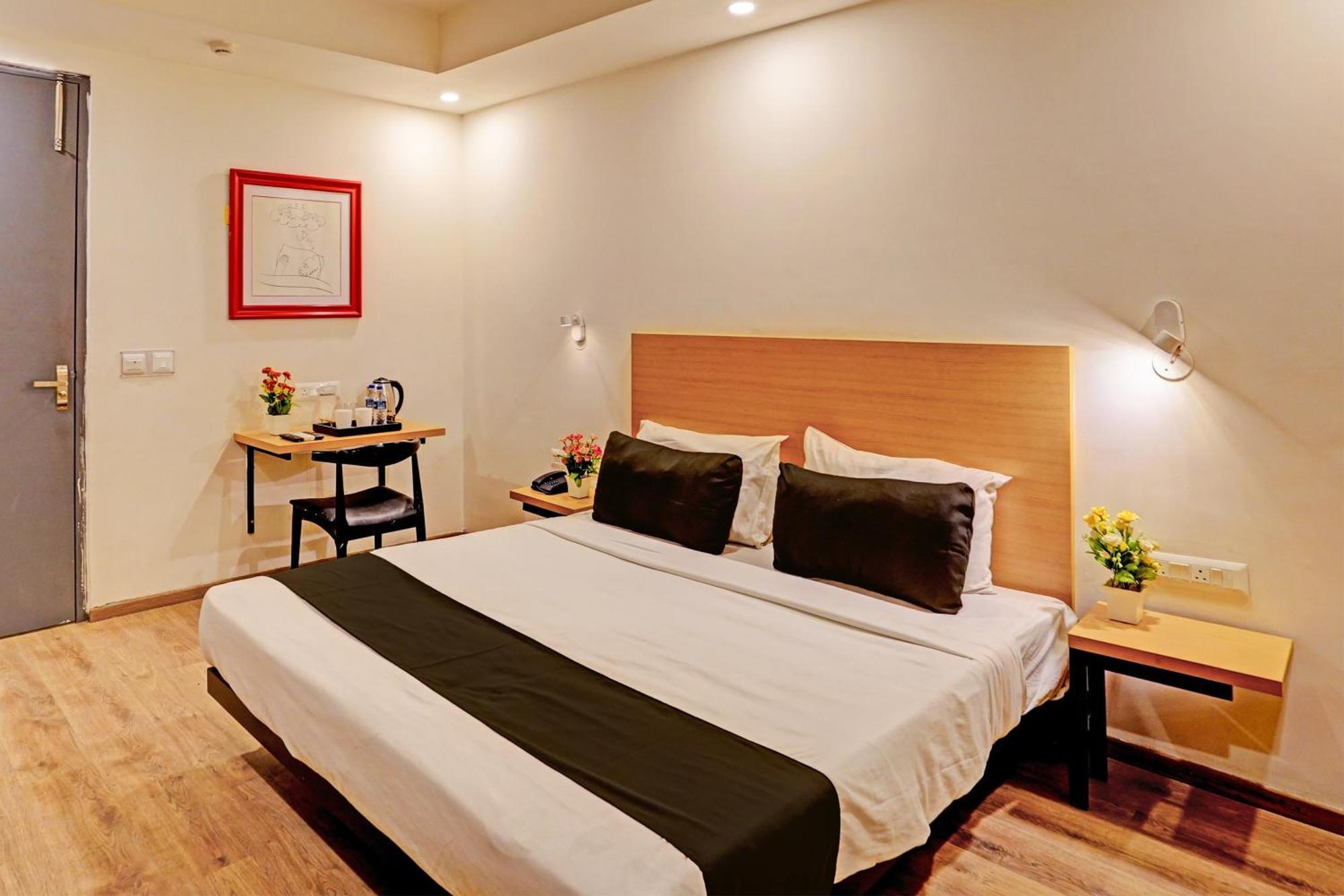 Townhouse Pantao Stays Gurgaon Exterior photo