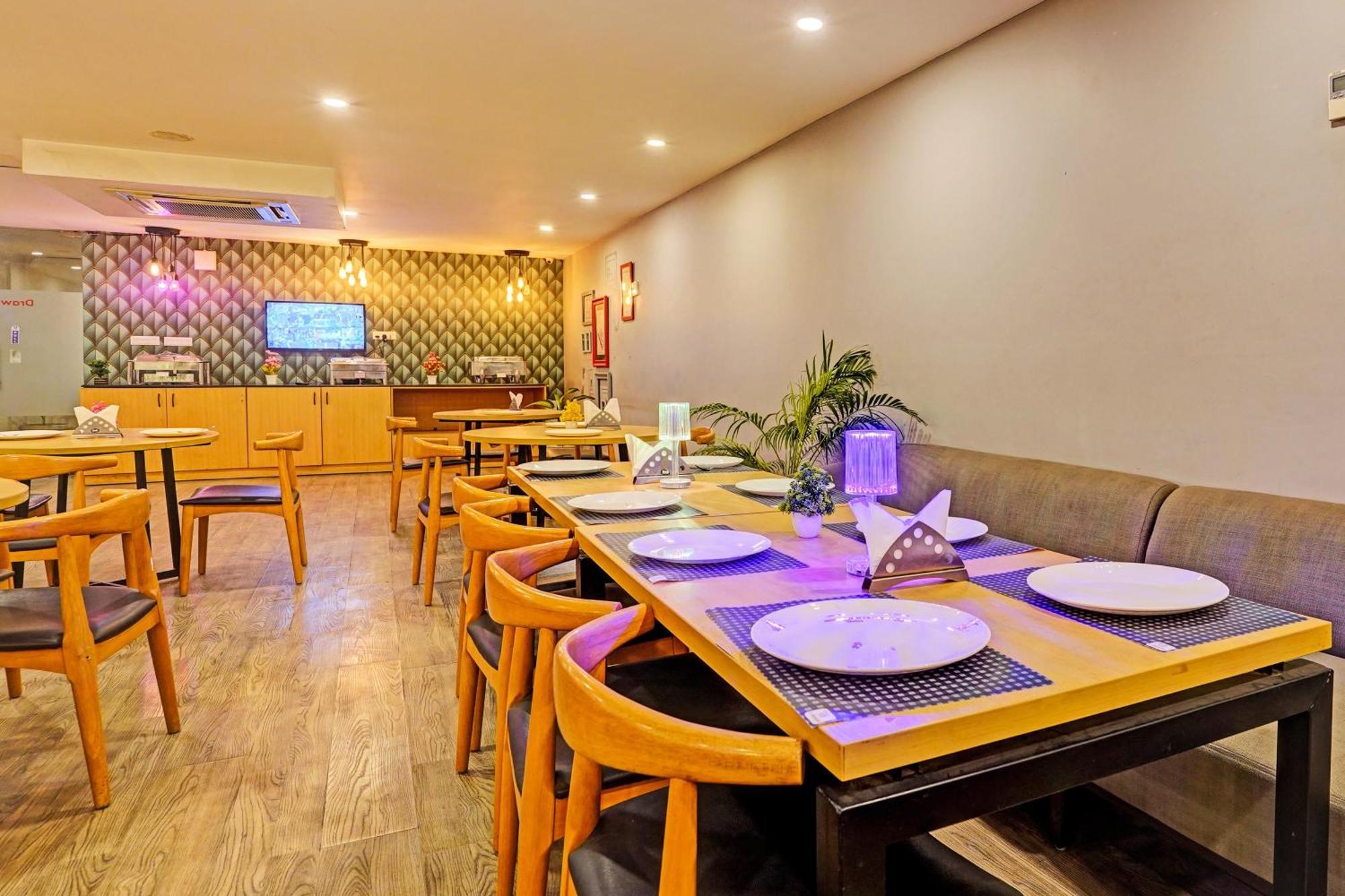 Townhouse Pantao Stays Gurgaon Exterior photo