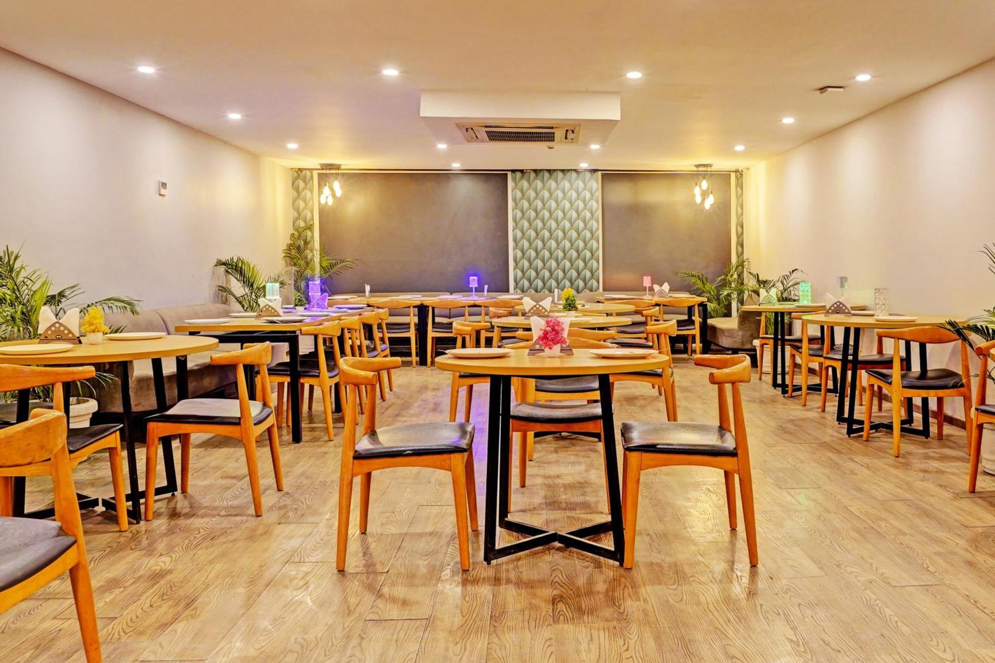 Townhouse Pantao Stays Gurgaon Exterior photo