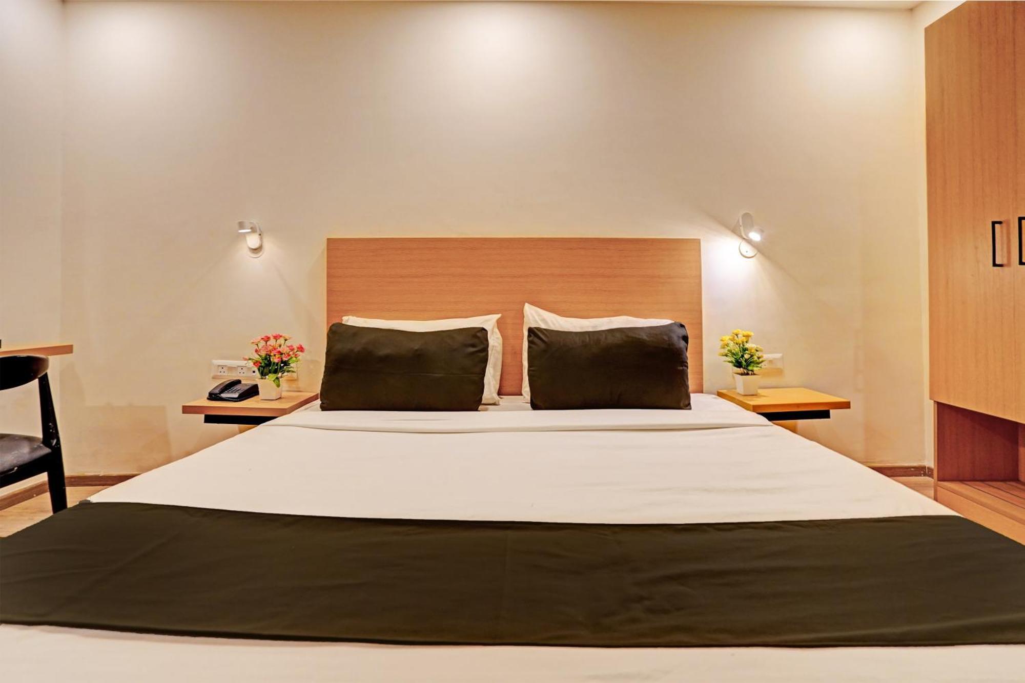 Townhouse Pantao Stays Gurgaon Exterior photo